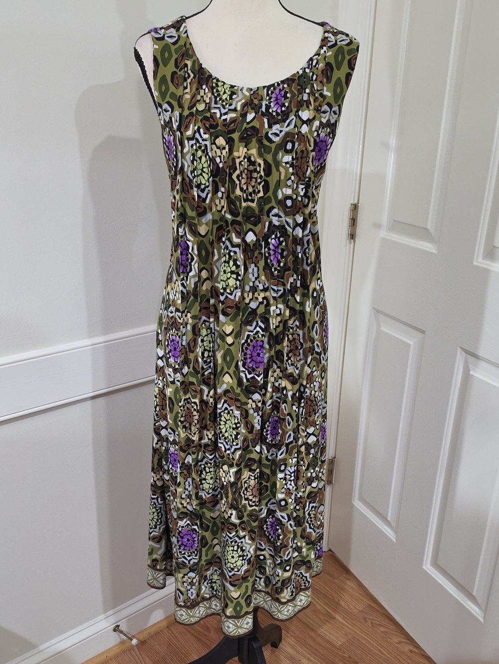 GLAMOUR Graphic Print Sleeveless Maxi Dress Plus Size 18W Olive Green Abstract